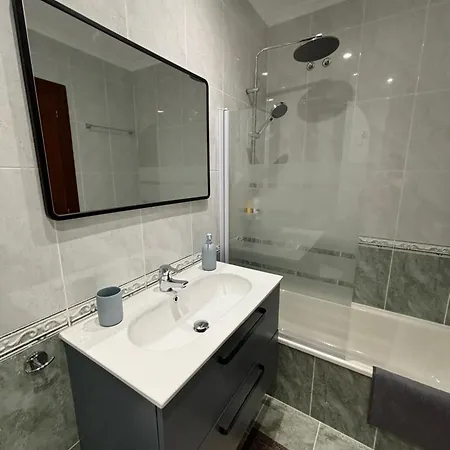 Apartamento En El Centro * Gijon